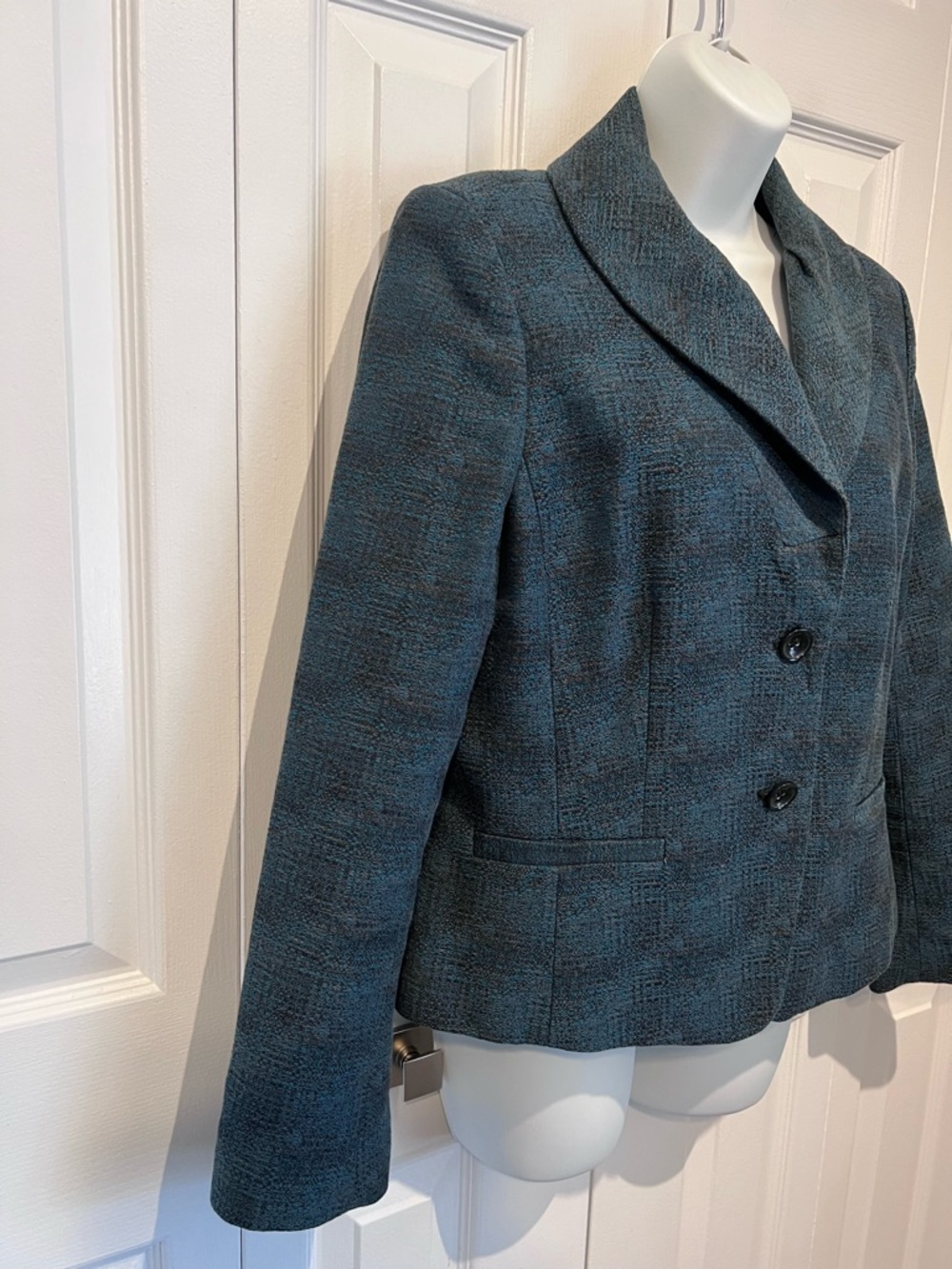 Ann Taylor Blueish Green Hints of Purple 2 Button Closure Lined Blazer Size 14P - Picture 4 of 10